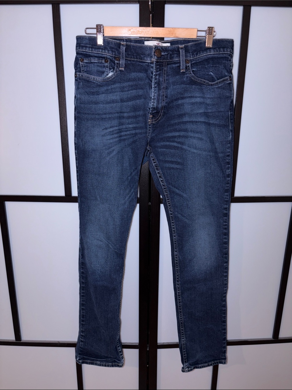 Mens Hollister Skinny Jeans in Medium-Dark Blue Wash - Size 34x32